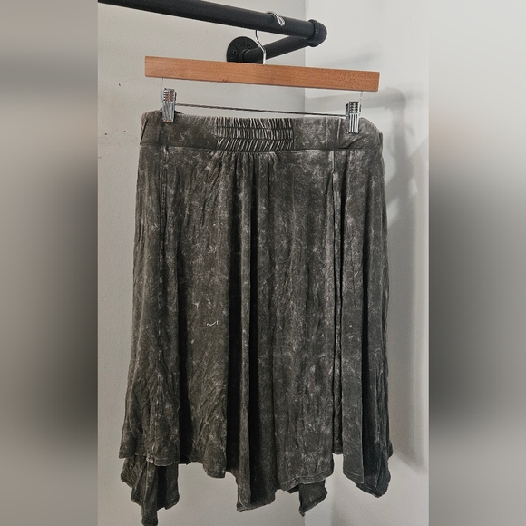 Torrid Hankerchief Super Soft Wash Olive Mini Skirt - Picture 3 of 5